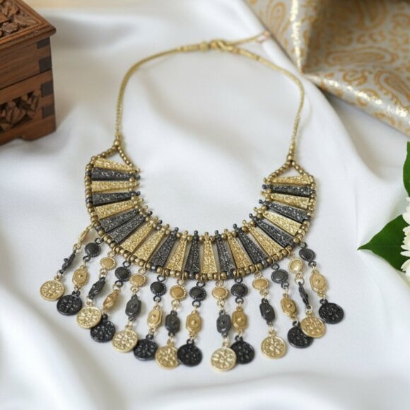 🆕️ Indian Boho Chic Gold-Toned Statement Bib Necklace | Artisan Masterpiece 🌿 - Picture 8 of 13